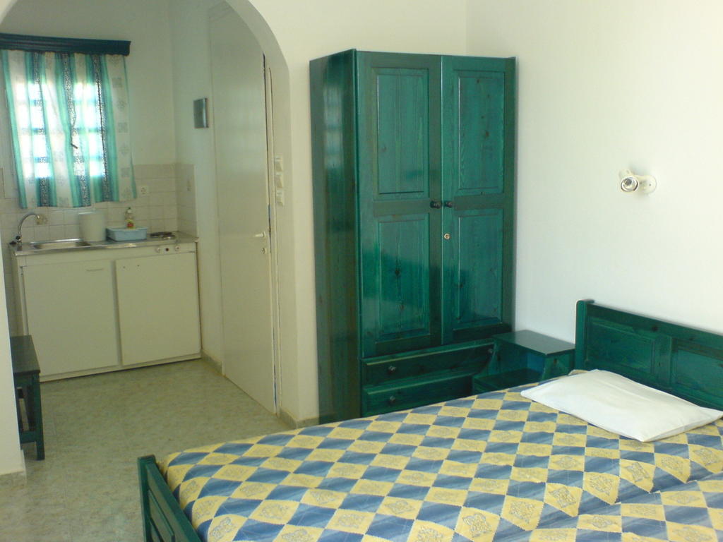 Chrisanthi Studios Agios Prokopios  Habitación foto